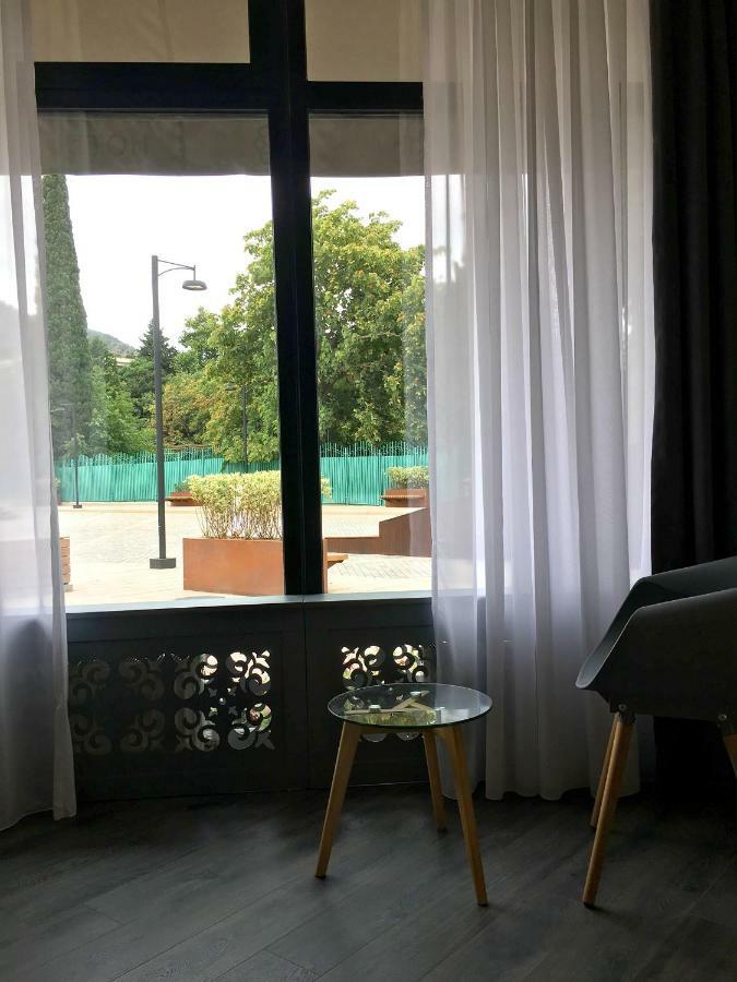Atoneli Hotel Tbilisi Luaran gambar