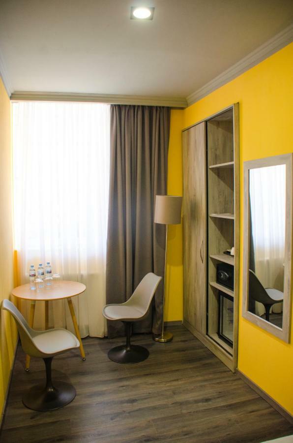 Atoneli Hotel Tbilisi Luaran gambar